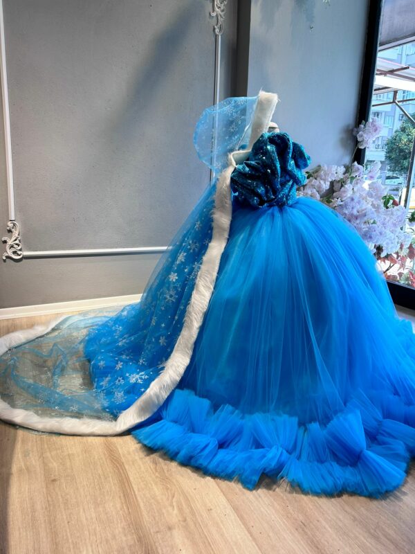 Robe de princesse + CAPE – Image 3
