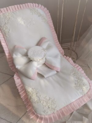 CHAISE
