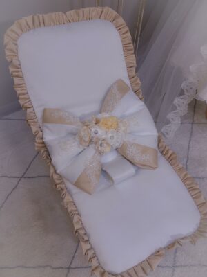 CHAISE