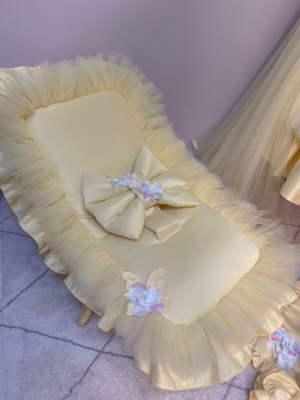 CHAISE