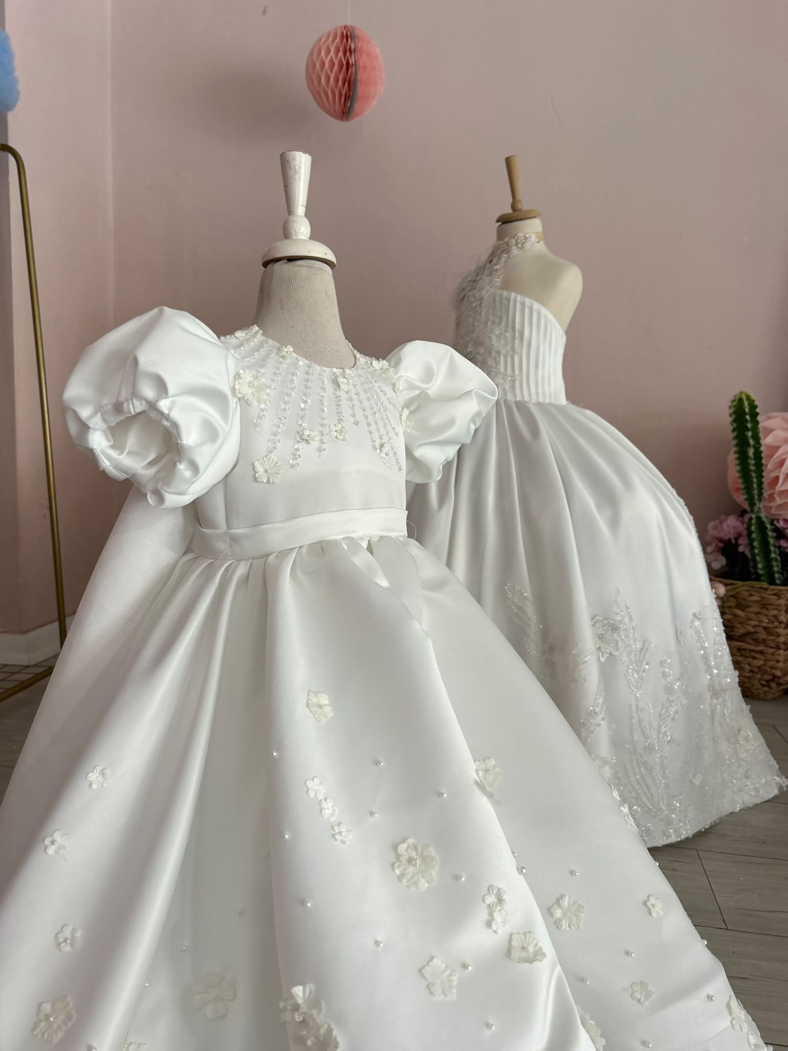 Robe – Image 2