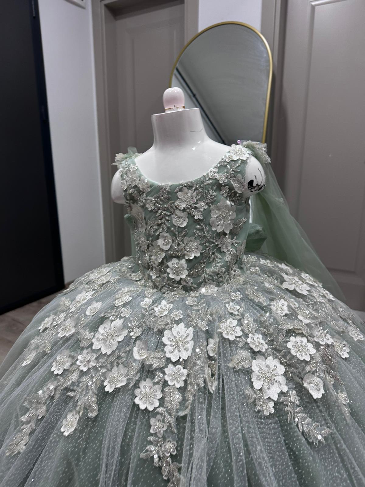 Robe – Image 2